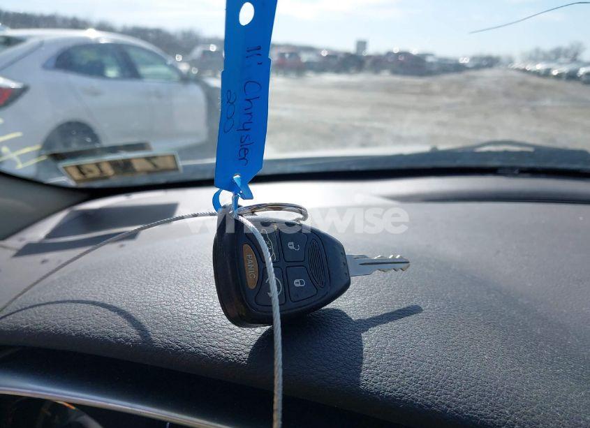 Photo 11 of 2011 Chrysler 200 LIMITED (VIN 1C3BC2FB3BN537170)