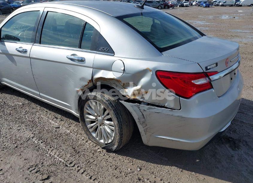 Photo 6 of 2011 Chrysler 200 LIMITED (VIN 1C3BC2FB3BN537170)