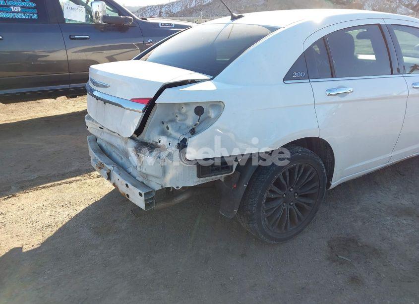 Photo 12 of 2011 Chrysler 200 LIMITED (VIN 1C3BC2FB3BN569908)