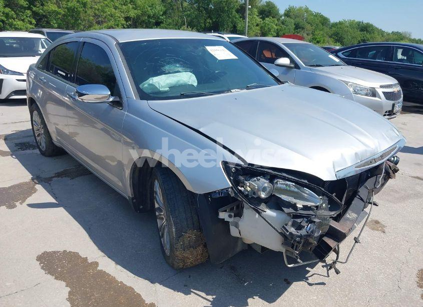 2011 Chrysler 200 LIMITED (VIN 1C3BC2FB4BN501133) main photo