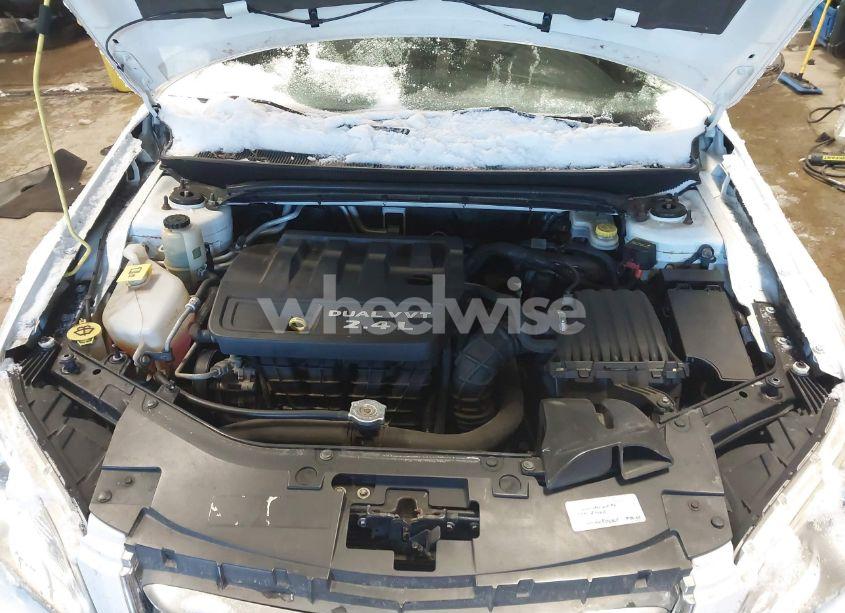 Photo 10 of 2011 Chrysler 200 LIMITED (VIN 1C3BC2FB5BN571269)