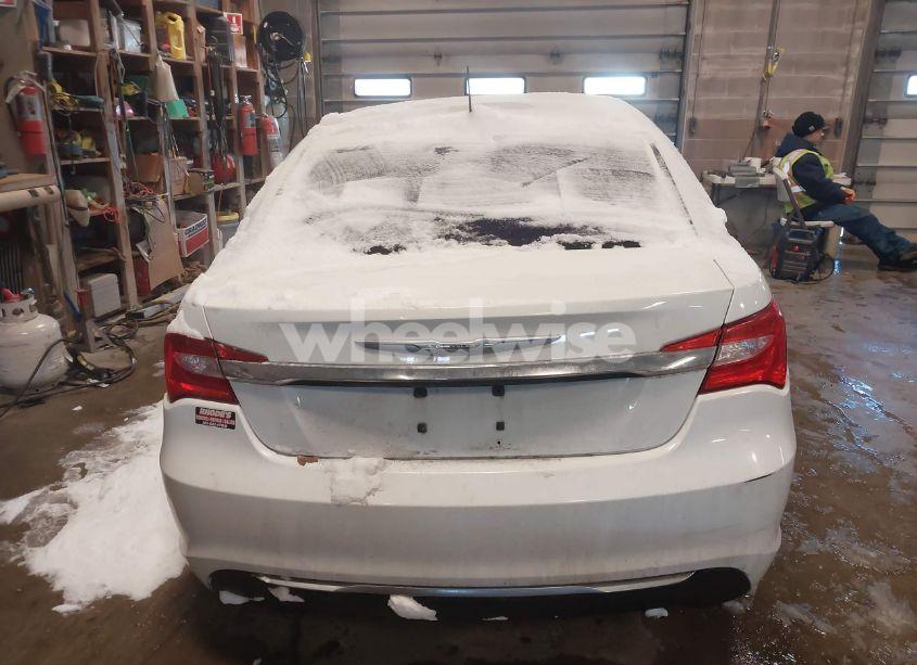 Photo 17 of 2011 Chrysler 200 LIMITED (VIN 1C3BC2FB5BN571269)