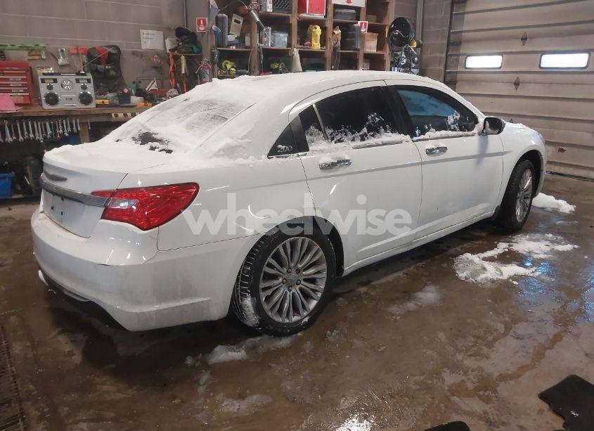 Photo 4 of 2011 Chrysler 200 LIMITED (VIN 1C3BC2FB5BN571269)