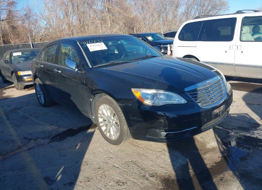 2011 Chrysler 200 LIMITED (VIN 1C3BC2FB6BN551340) main photo