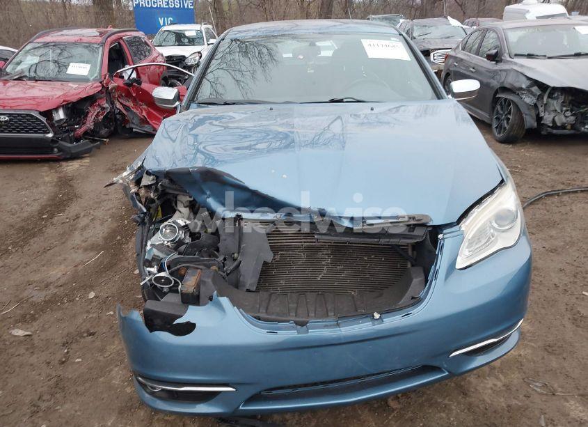 Photo 12 of 2011 Chrysler 200 LIMITED (VIN 1C3BC2FB7BN580748)