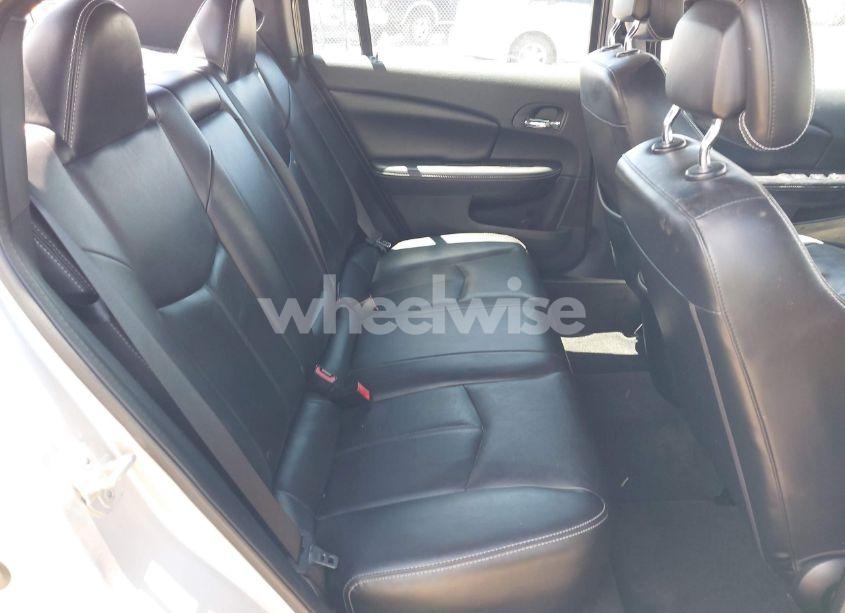 Photo 8 of 2011 Chrysler 200 LIMITED (VIN 1C3BC2FB8BN580435)