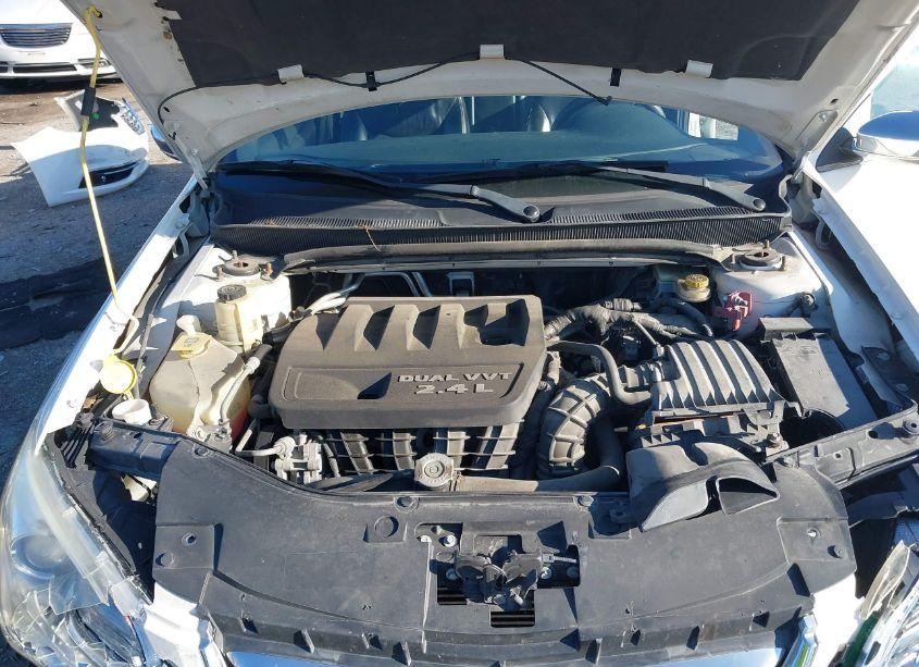 Photo 10 of 2011 Chrysler 200 LIMITED (VIN 1C3BC2FB9BN500947)