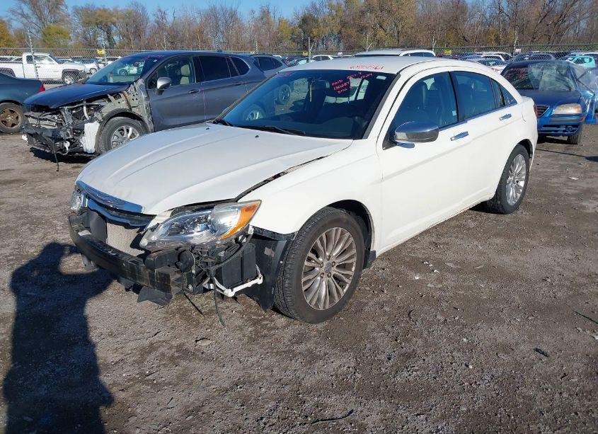 Photo 2 of 2011 Chrysler 200 LIMITED (VIN 1C3BC2FB9BN500947)