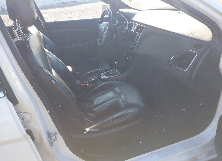 Photo 5 of 2011 Chrysler 200 LIMITED (VIN 1C3BC2FB9BN500947)