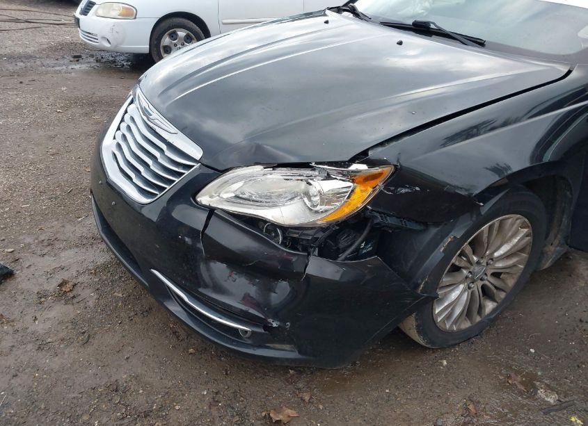 Photo 6 of 2011 Chrysler 200 LIMITED (VIN 1C3BC2FG0BN504154)