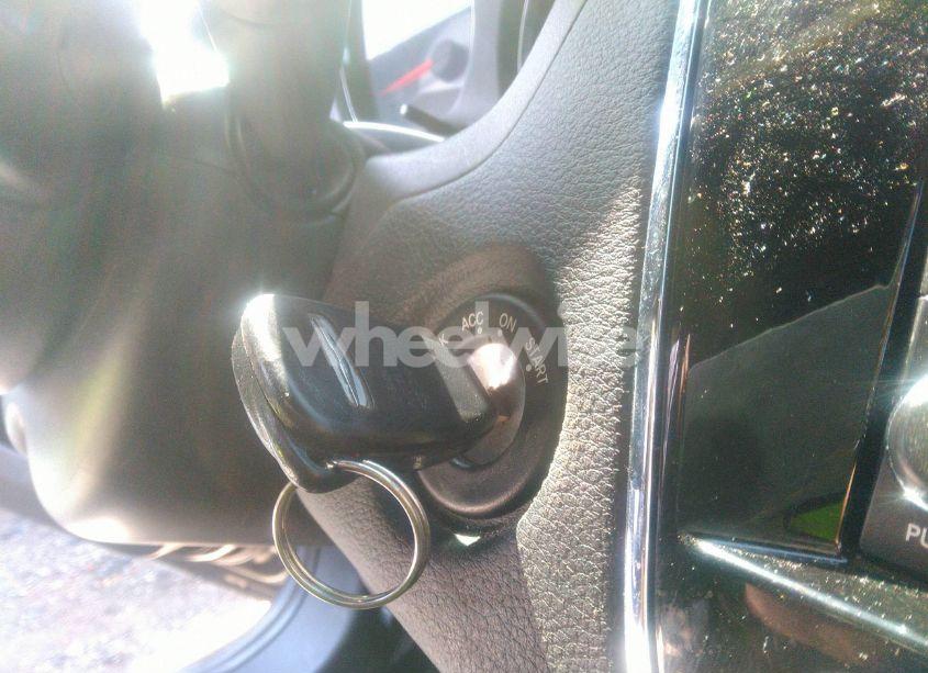 Photo 11 of 2011 Chrysler 200 LIMITED (VIN 1C3BC2FG0BN516384)