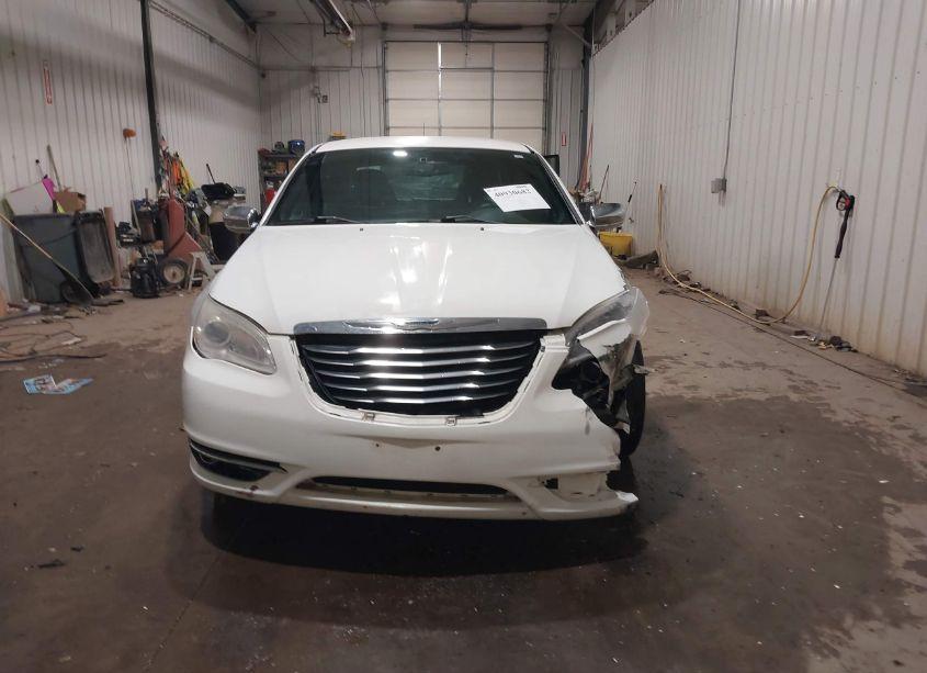 Photo 12 of 2011 Chrysler 200 LIMITED (VIN 1C3BC2FG1BN505927)