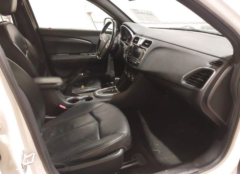 Photo 5 of 2011 Chrysler 200 LIMITED (VIN 1C3BC2FG1BN505927)