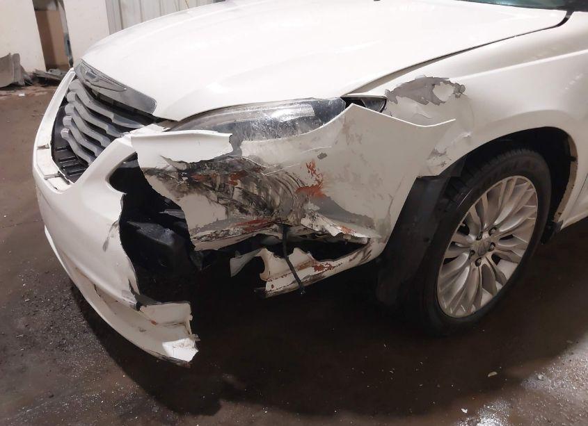 Photo 6 of 2011 Chrysler 200 LIMITED (VIN 1C3BC2FG1BN505927)