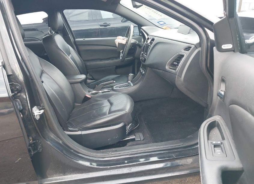 Photo 5 of 2011 Chrysler 200 LIMITED (VIN 1C3BC2FG2BN516161)