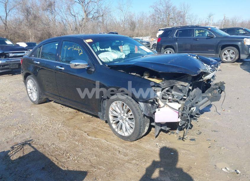 2011 Chrysler 200 LIMITED (VIN 1C3BC2FG3BN571105) main photo