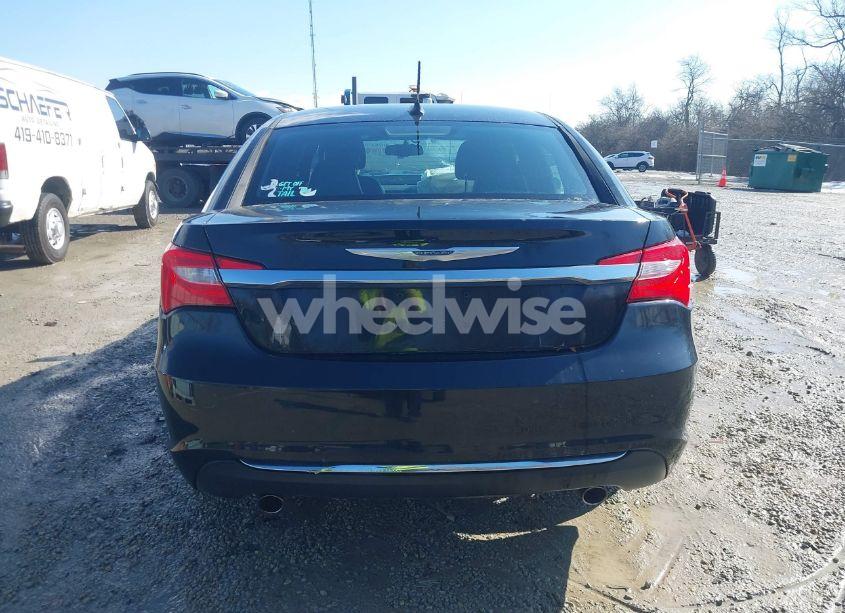 Photo 17 of 2011 Chrysler 200 LIMITED (VIN 1C3BC2FG3BN571105)