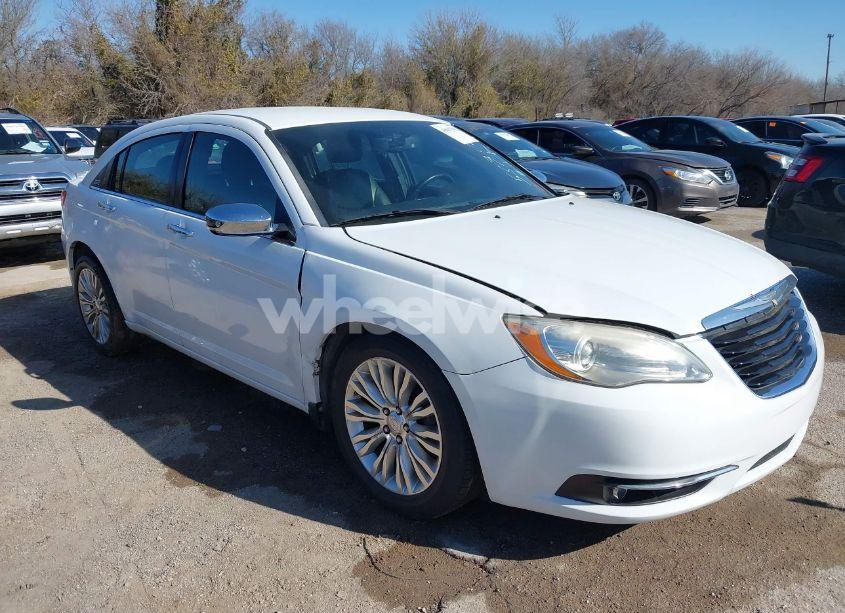 Photo 6 of 2011 Chrysler 200 LIMITED (VIN 1C3BC2FG4BN583036)