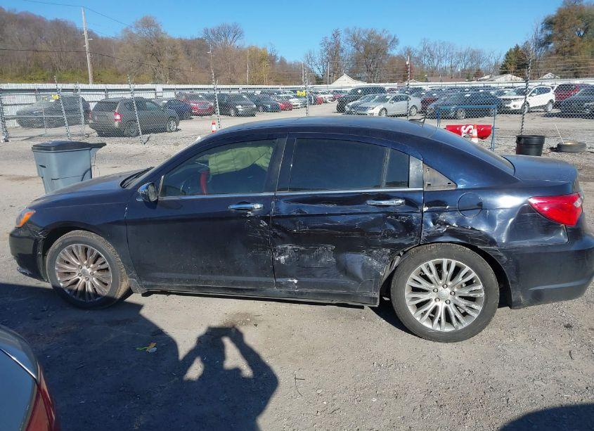 Photo 14 of 2011 Chrysler 200 LIMITED (VIN 1C3BC2FG4BN594442)