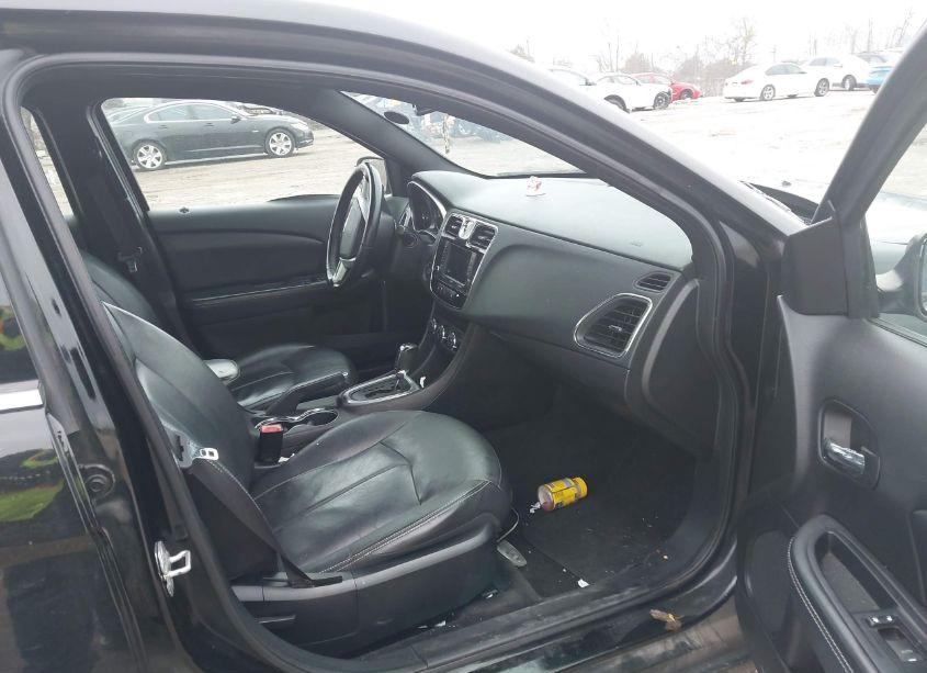 Photo 5 of 2011 Chrysler 200 LIMITED (VIN 1C3BC2FG4BN607142)