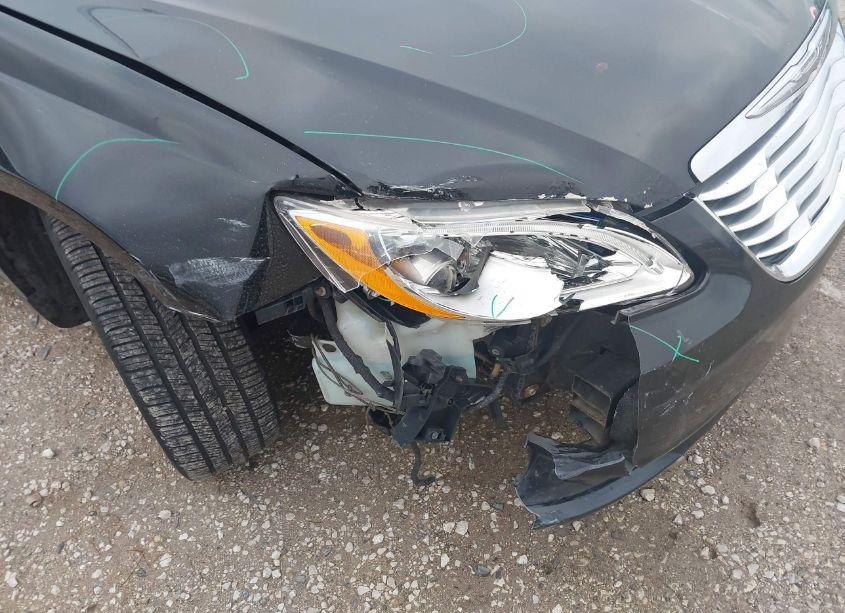 Photo 6 of 2011 Chrysler 200 LIMITED (VIN 1C3BC2FG4BN607142)