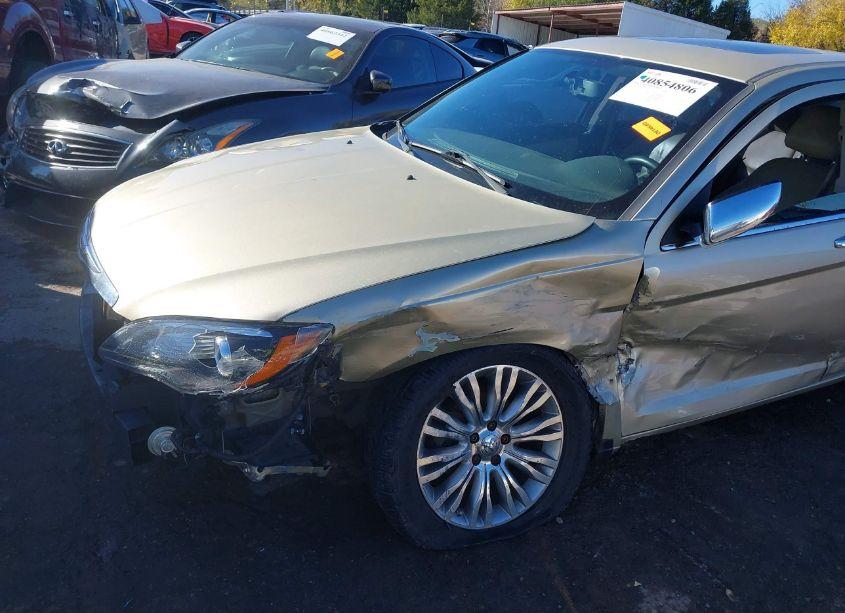 Photo 6 of 2011 Chrysler 200 LIMITED (VIN 1C3BC2FG5BN505395)