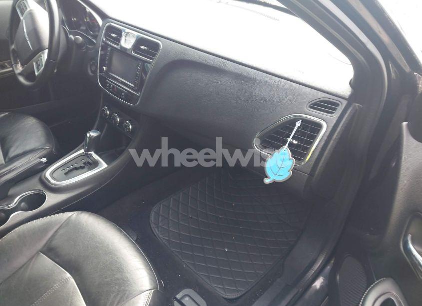 Photo 5 of 2011 Chrysler 200 LIMITED (VIN 1C3BC2FG6BN607644)