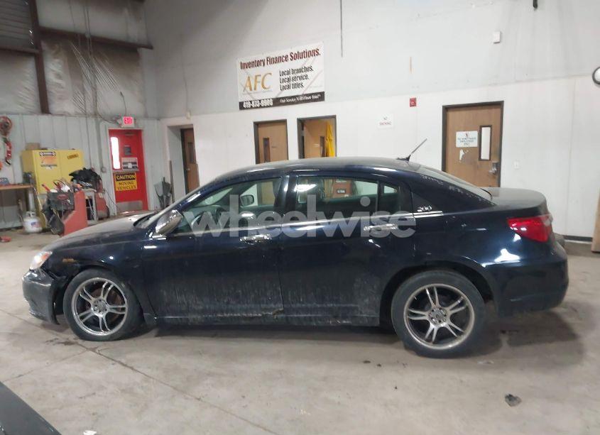 Photo 14 of 2011 Chrysler 200 LIMITED (VIN 1C3BC2FG7BN562102)