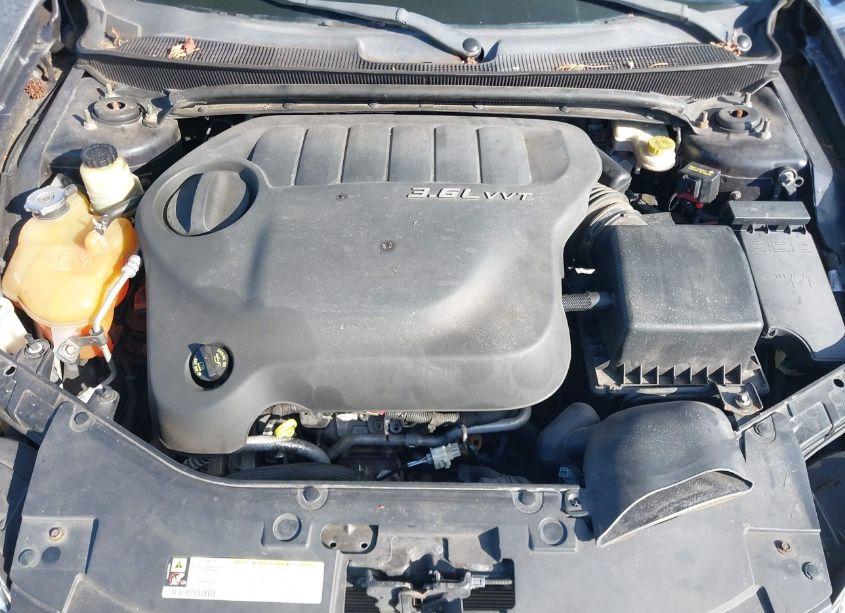 Photo 10 of 2011 Chrysler 200 LIMITED (VIN 1C3BC2FG9BN570816)