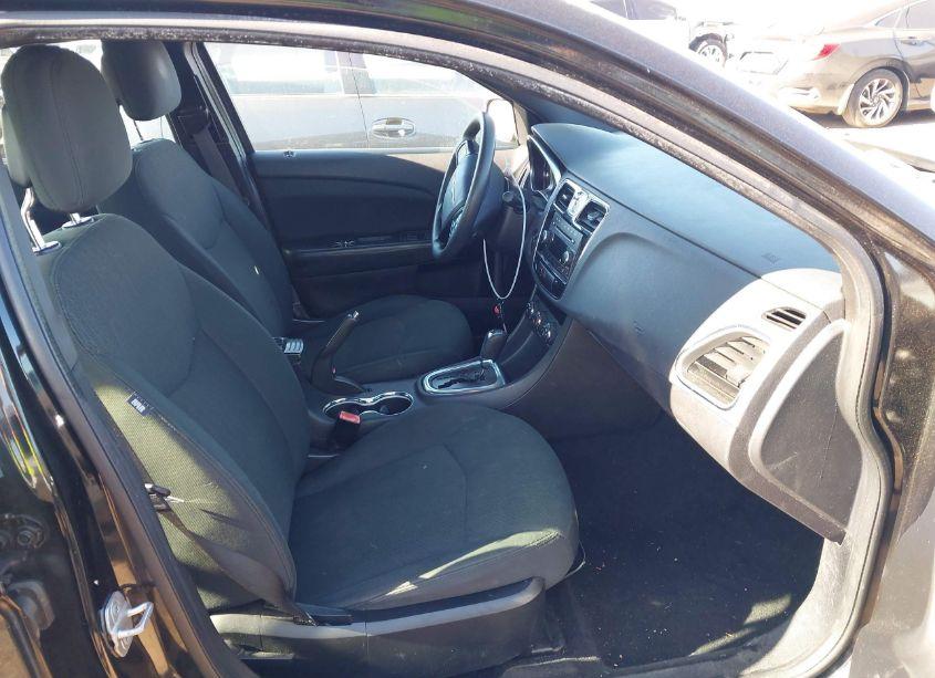 Photo 5 of 2011 Chrysler 200 LX (VIN 1C3BC4FB0BN611155)