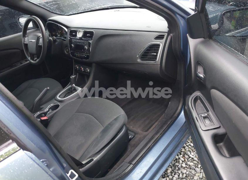 Photo 5 of 2011 Chrysler 200 LX (VIN 1C3BC4FB1BN539494)