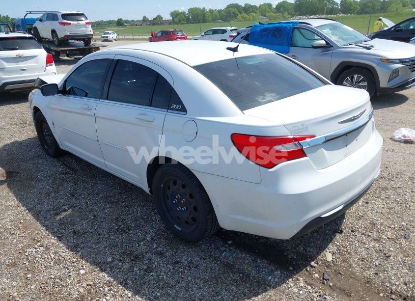 Photo 3 of 2011 Chrysler 200 LX (VIN 1C3BC4FB2BN558426)
