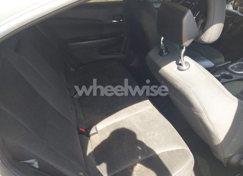 Photo 8 of 2011 Chrysler 200 LX (VIN 1C3BC4FB2BN558426)