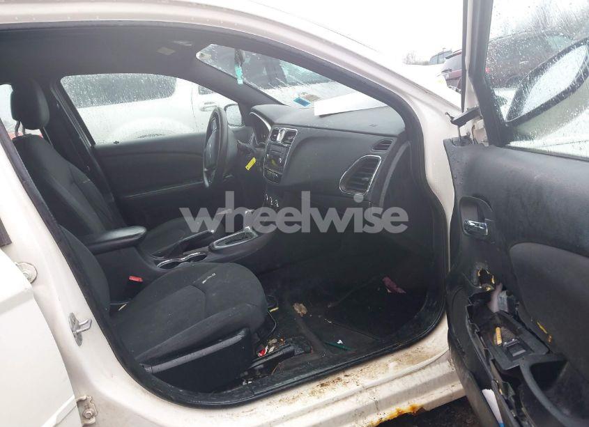 Photo 5 of 2011 Chrysler 200 LX (VIN 1C3BC4FB6BN521329)