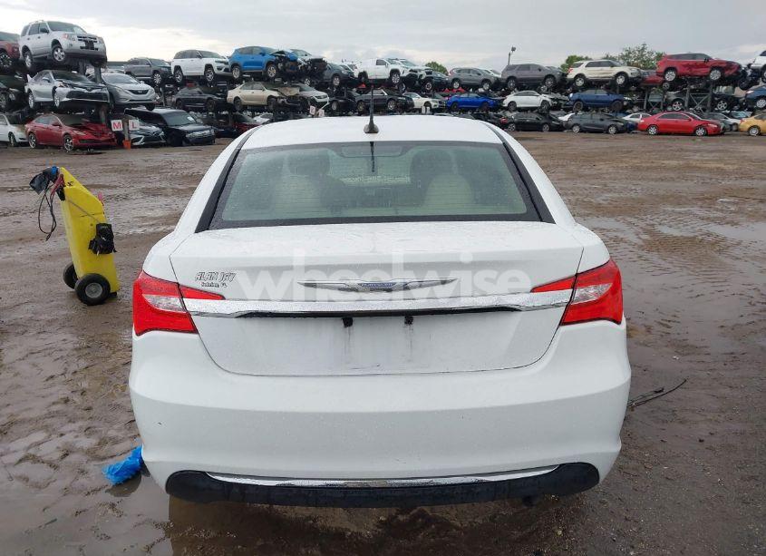 Photo 16 of 2011 Chrysler 200 LX (VIN 1C3BC4FB7BN586240)