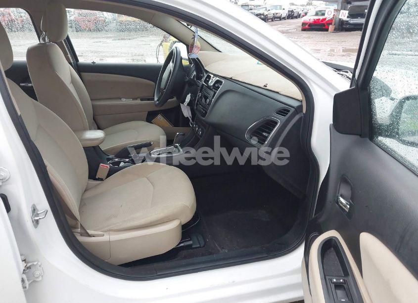 Photo 5 of 2011 Chrysler 200 LX (VIN 1C3BC4FB7BN586240)