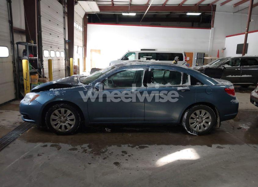 Photo 14 of 2011 Chrysler 200 LX (VIN 1C3BC4FB9BN568421)