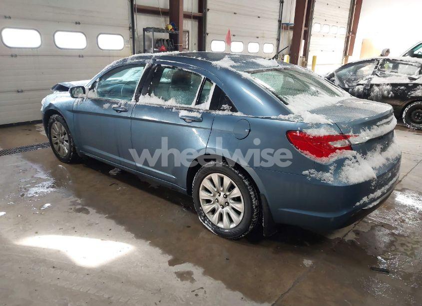 Photo 3 of 2011 Chrysler 200 LX (VIN 1C3BC4FB9BN568421)