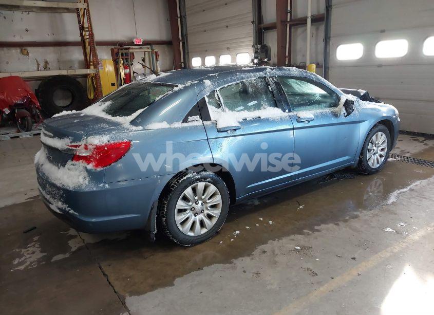 Photo 4 of 2011 Chrysler 200 LX (VIN 1C3BC4FB9BN568421)