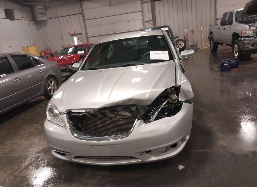 Photo 12 of 2011 Chrysler 200 LX (VIN 1C3BC4FB9BN599457)