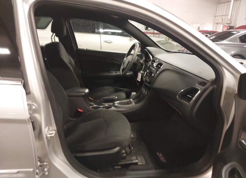 Photo 5 of 2011 Chrysler 200 LX (VIN 1C3BC4FB9BN599457)