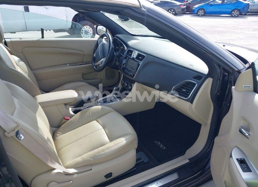 Photo 5 of 2011 Chrysler 200 LIMITED (VIN 1C3BC7EG0BN600140)