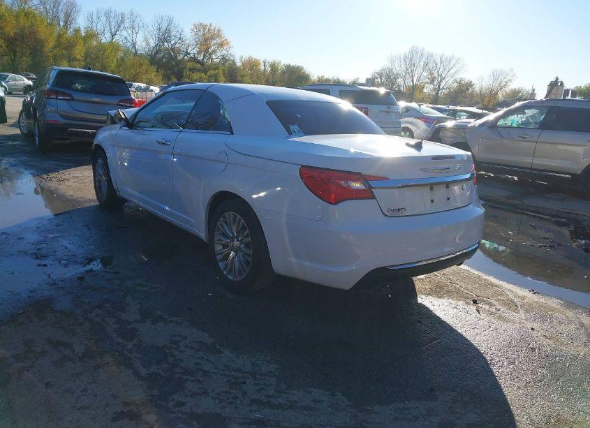 Photo 3 of 2011 Chrysler 200 LIMITED (VIN 1C3BC7EG4BN575937)