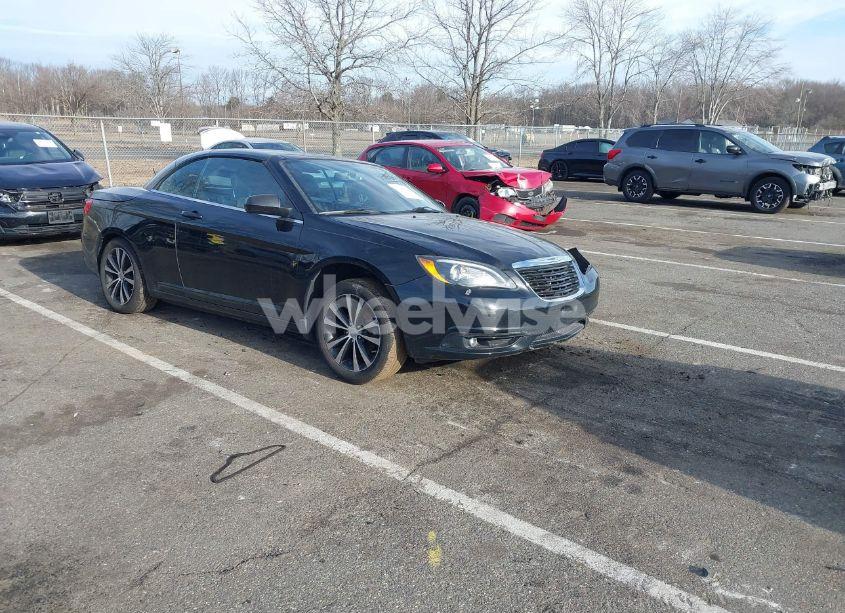 2011 Chrysler 200 S (VIN 1C3BC8EG3BN616063) main photo