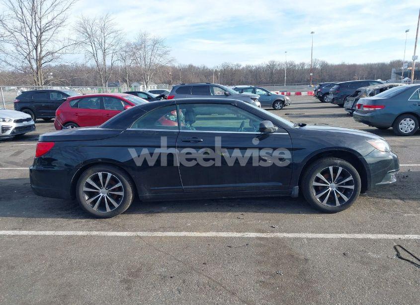 Photo 13 of 2011 Chrysler 200 S (VIN 1C3BC8EG3BN616063)