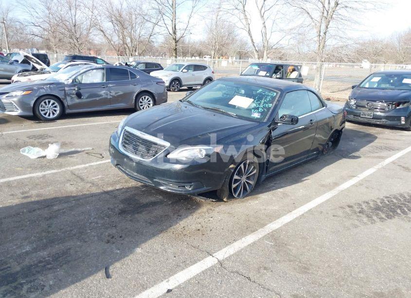 Photo 2 of 2011 Chrysler 200 S (VIN 1C3BC8EG3BN616063)