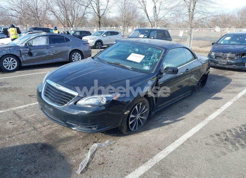Photo 6 of 2011 Chrysler 200 S (VIN 1C3BC8EG3BN616063)