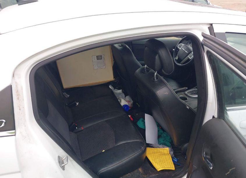 Photo 8 of 2011 Chrysler 200 S (VIN 1C3BC8FG3BN624341)