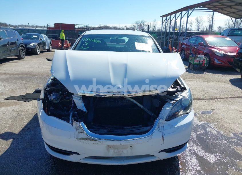 Photo 12 of 2011 Chrysler 200 S (VIN 1C3BC8FG5BN613552)