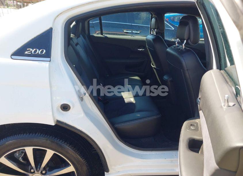 Photo 8 of 2011 Chrysler 200 S (VIN 1C3BC8FG5BN613552)